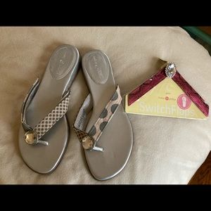 Lindsay Phillips SwitchFlops 10